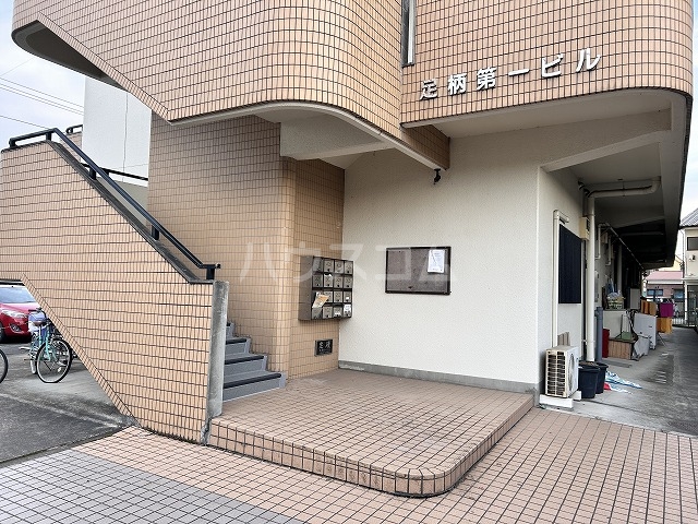 2/3 エントランス