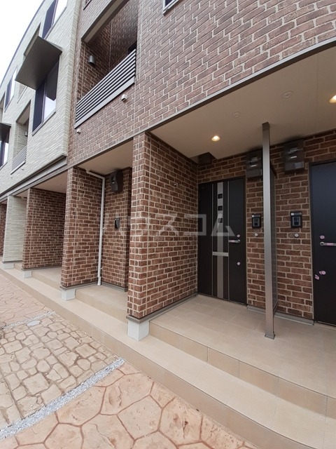 15/21 エントランス