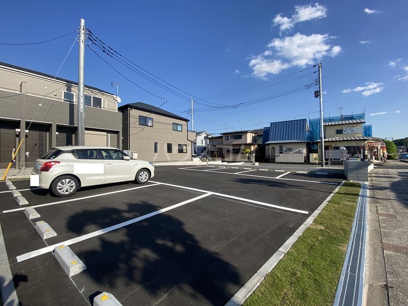 23/30 駐車場