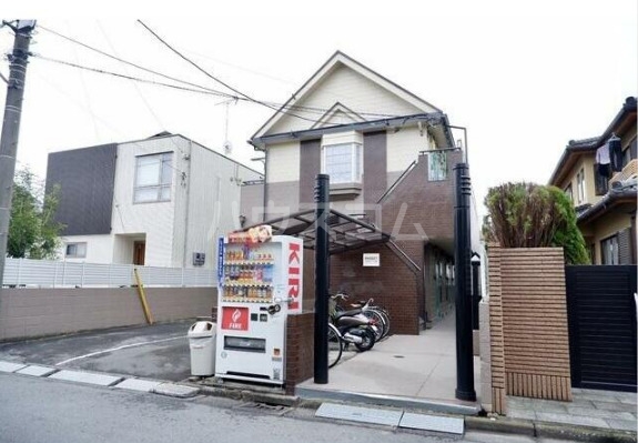 20/30 エントランス