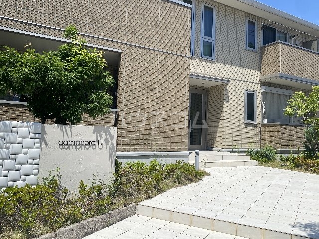 28/30 エントランス