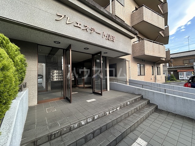 19/25 エントランス