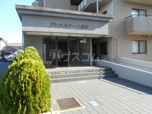 27/30 エントランス