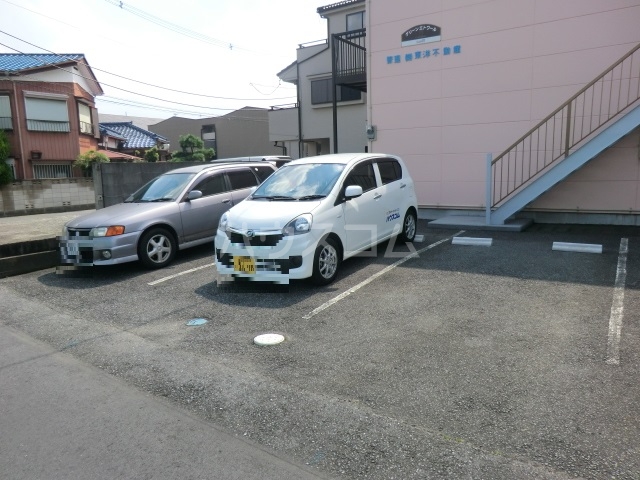 22/30 駐車場