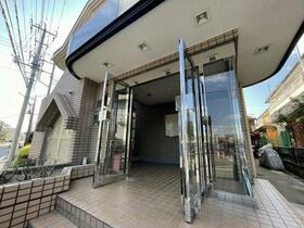 16/26 エントランス