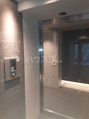 22/30 エントランス