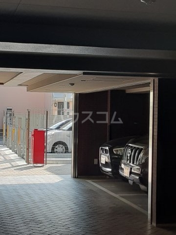23/30 駐車場