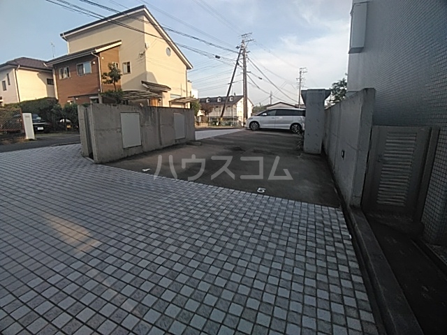 2/4 駐車場