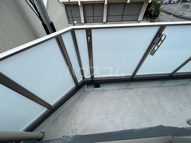 20/27 バルコニー