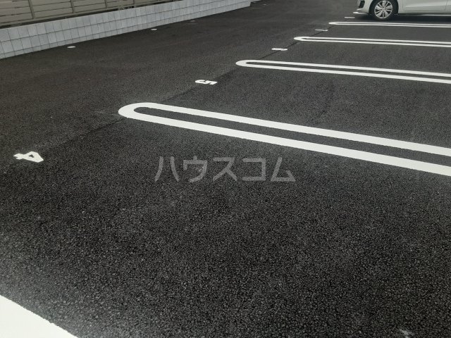 16/21 駐車場