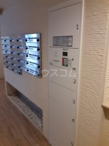 28/30 エントランス