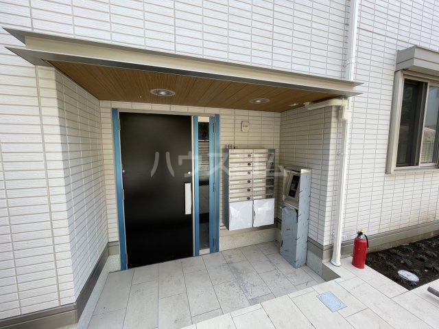 2/3 エントランス