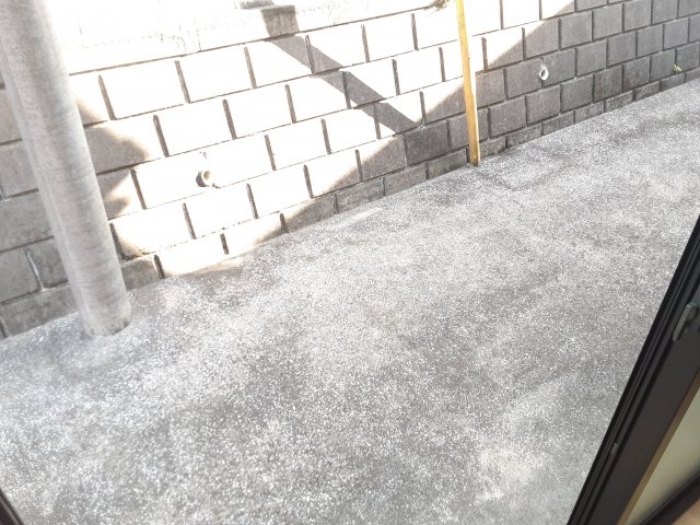 18/27 バルコニー