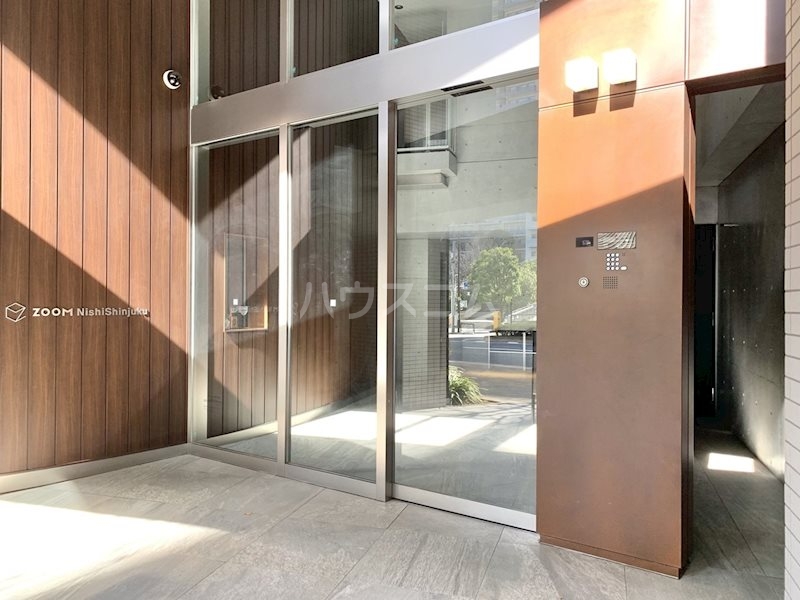 17/18 エントランス