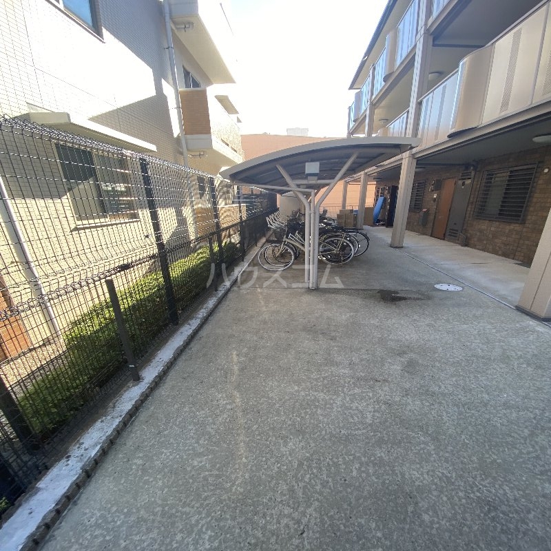 28/30 駐車場