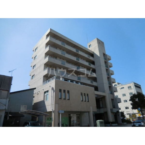 13/21 エントランス