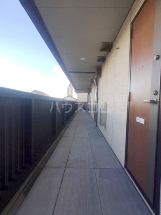 13/23 バルコニー
