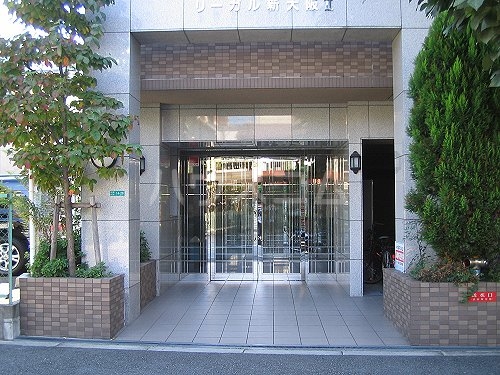 17/27 エントランス