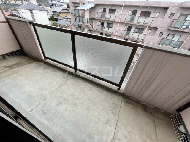 23/30 バルコニー