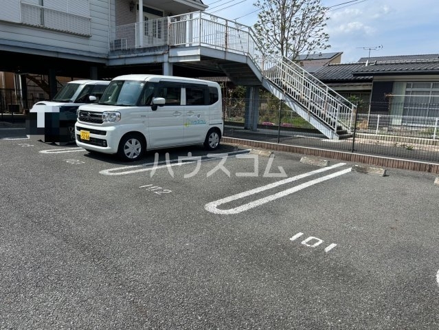 17/20 駐車場
