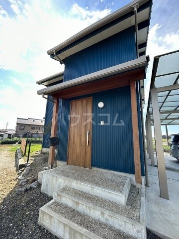 25/30 エントランス