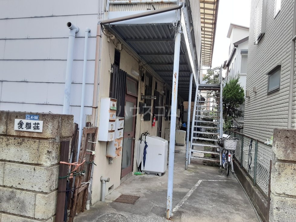 21/23 エントランス
