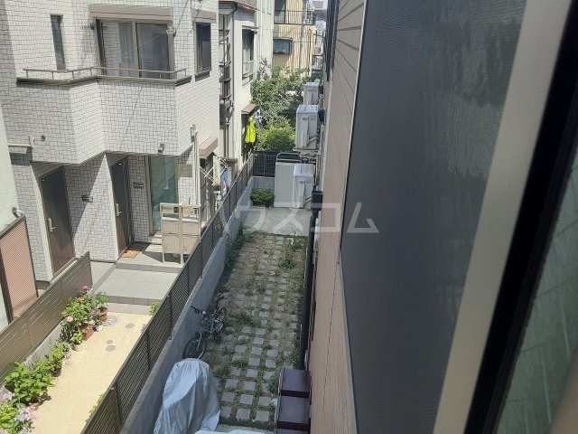 19/30 バルコニー