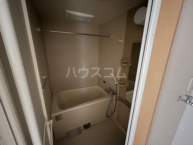17/28 浴室