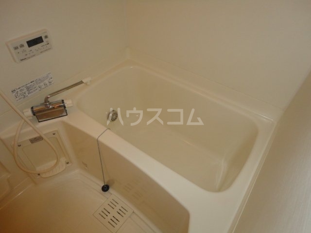 13/28 浴室