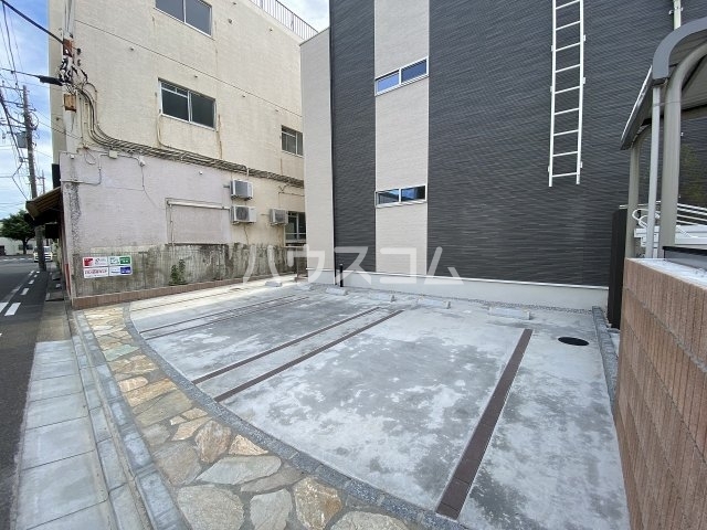 16/22 駐車場