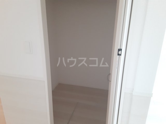 13/30 収納