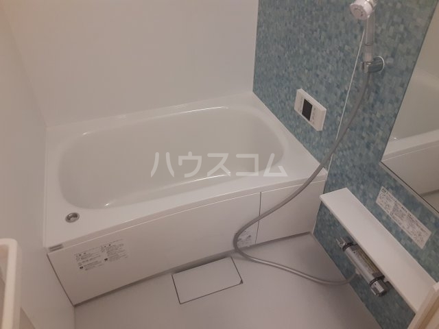 17/30 浴室