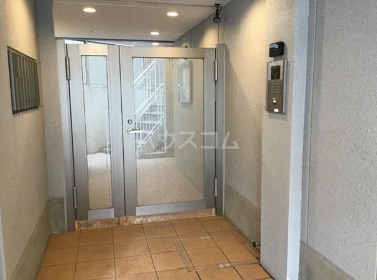 3/5 エントランス