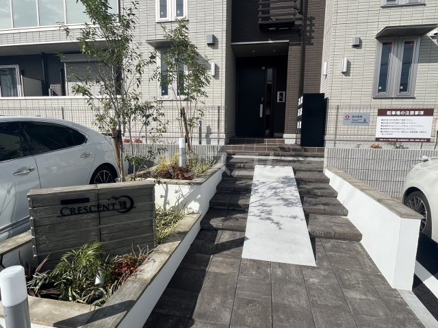 21/30 エントランス