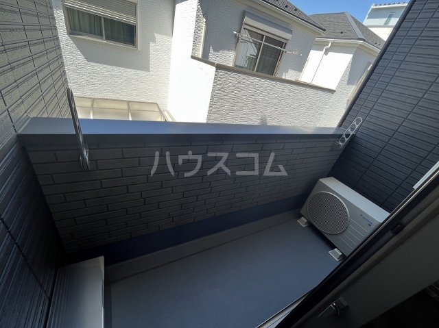 18/23 バルコニー