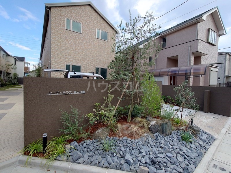 2/5 エントランス