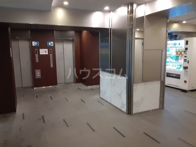 22/30 エントランス