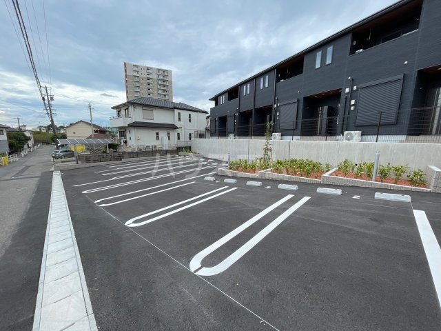 28/30 駐車場
