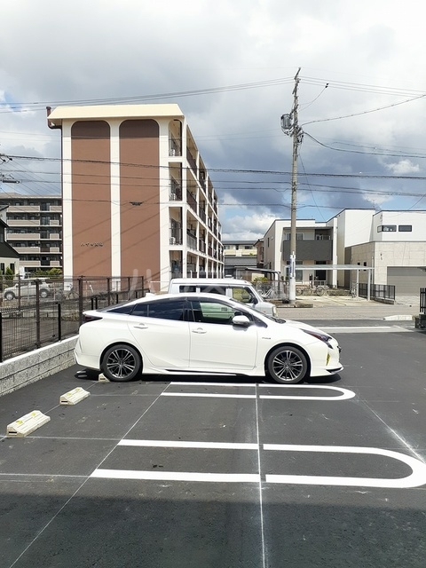 14/23 駐車場