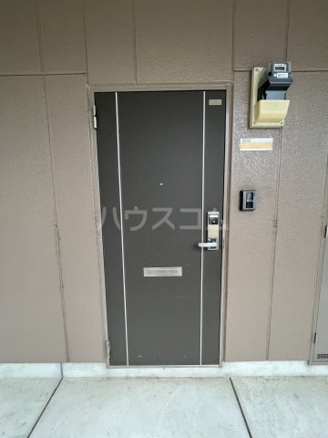 27/30 エントランス