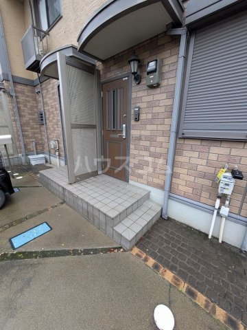 27/30 エントランス