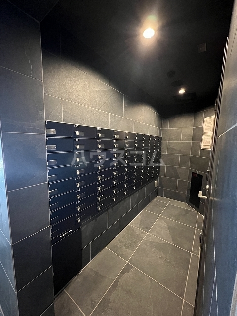 21/29 エントランス