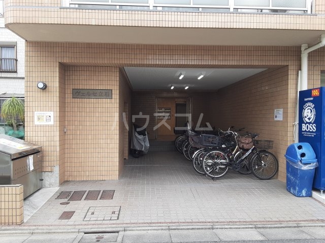 4/5 エントランス