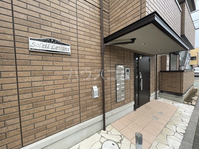 21/26 エントランス