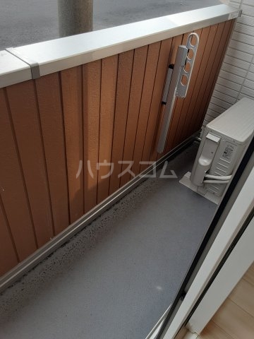 18/27 バルコニー