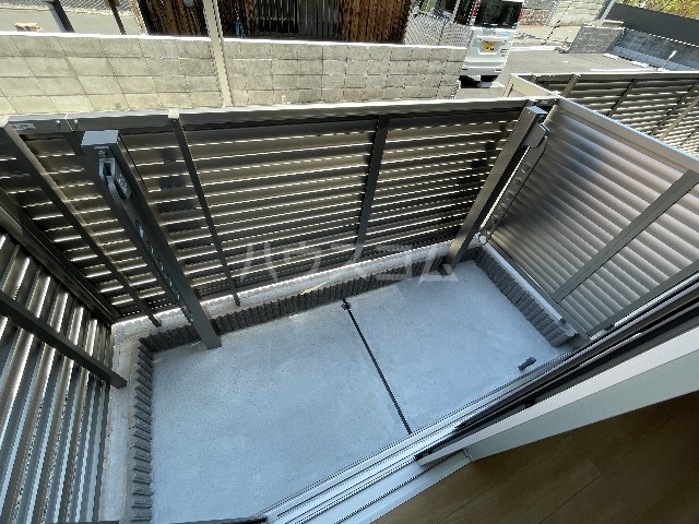 14/22 バルコニー