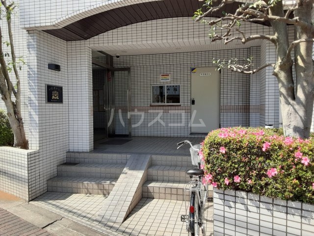 17/21 エントランス