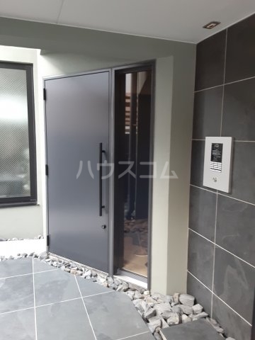 3/4 エントランス