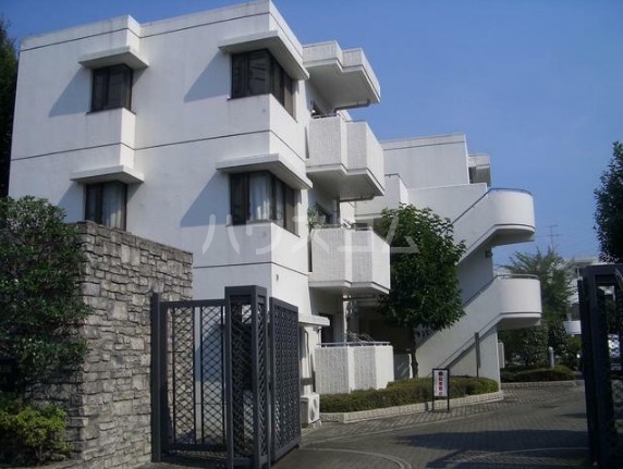 16/22 エントランス