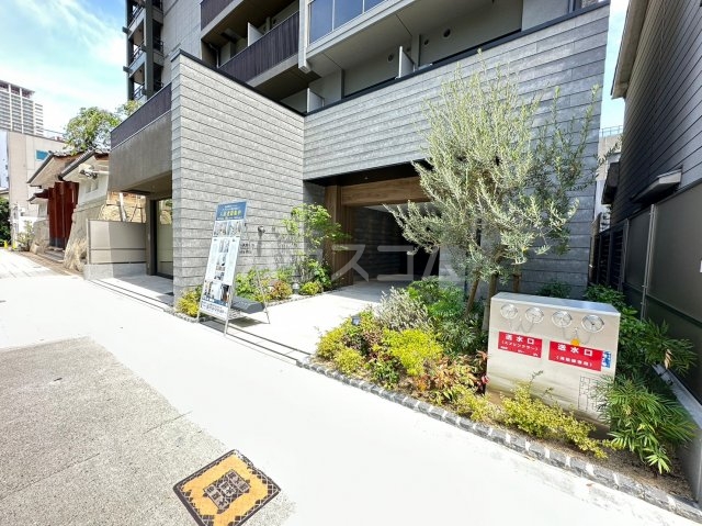 17/28 エントランス